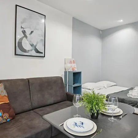 324 Vanves - Superb In Paris