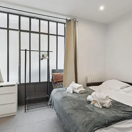 324 Vanves - Superb In Paris